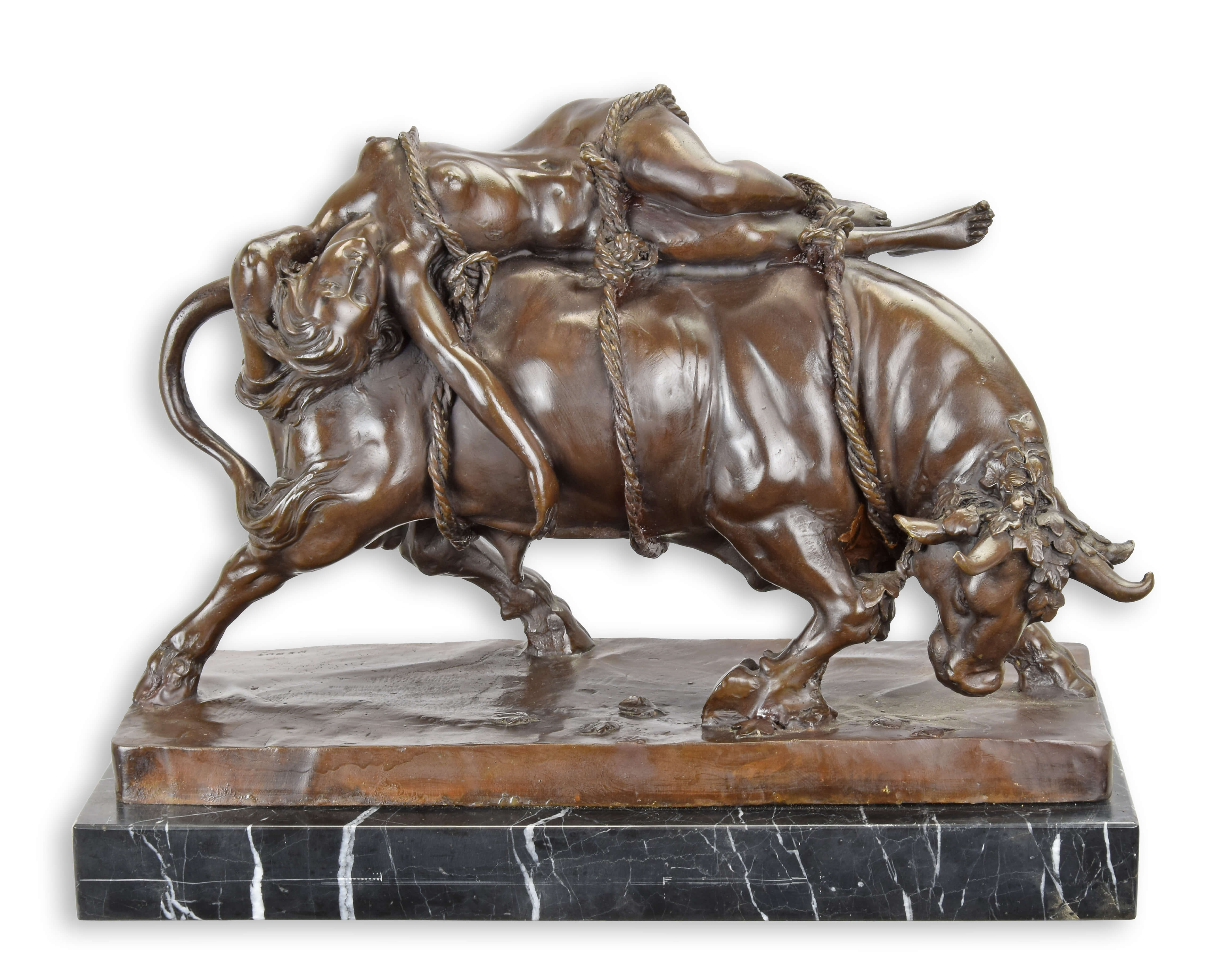 Una scultura in bronzo raffigurante Europa e il toro replica design retrò decorazione