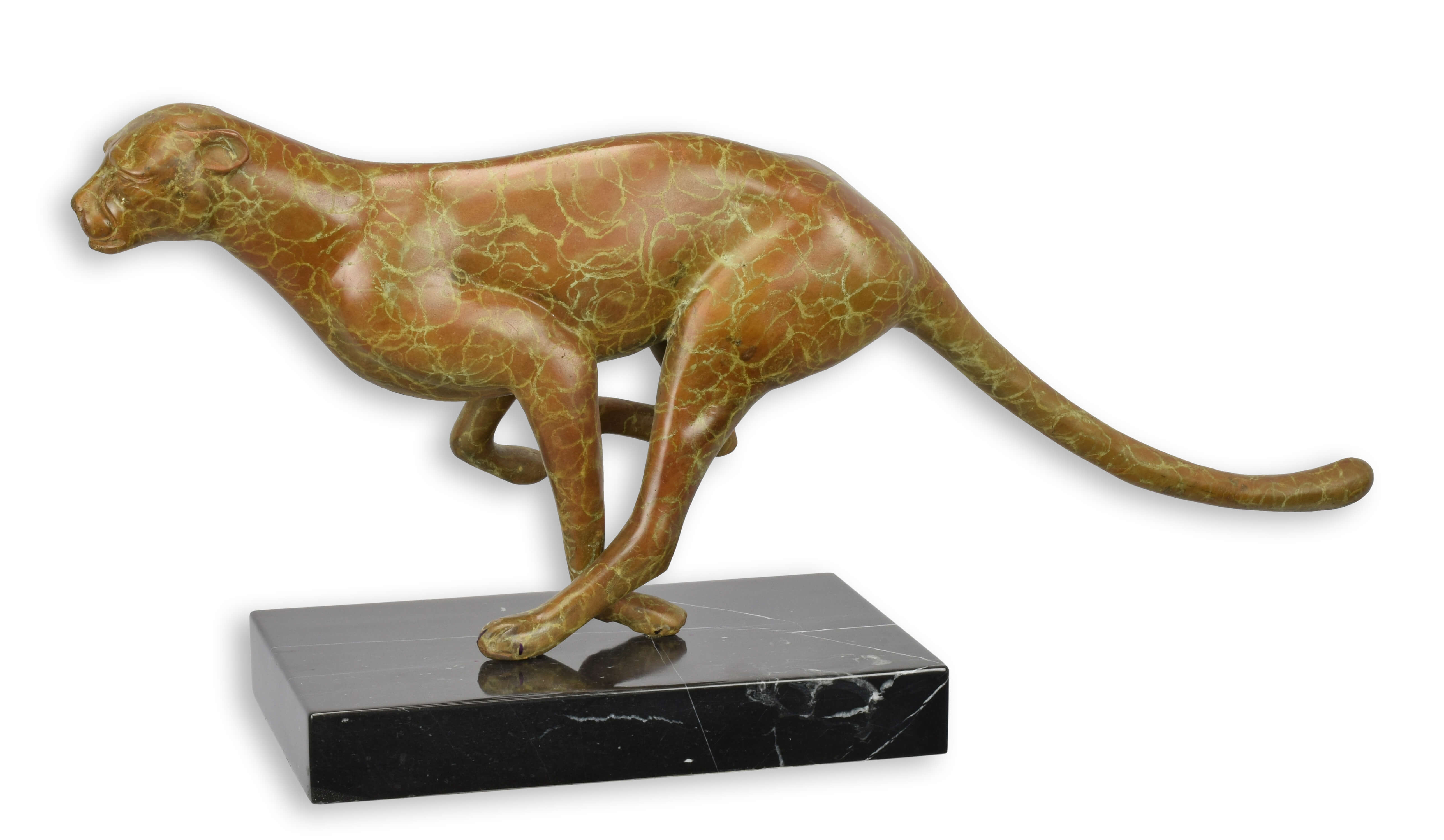 Una scultura in bronzo raffigurante un puma che corre replica design retrò decorazione